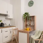 דירה Oasis Charming Loft In A Historic Tenement House 900 M From Station *