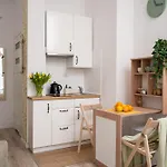 דירה Oasis Charming Loft In A Historic Tenement House 900 M From Station ורשה