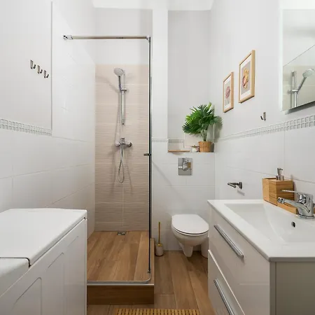 Oasis Charming Loft In A Historic Tenement House 900 M From Station Warsaw