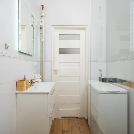Apartment Oasis Charming Loft In A Historic Tenement House 900 M From Station Warsaw