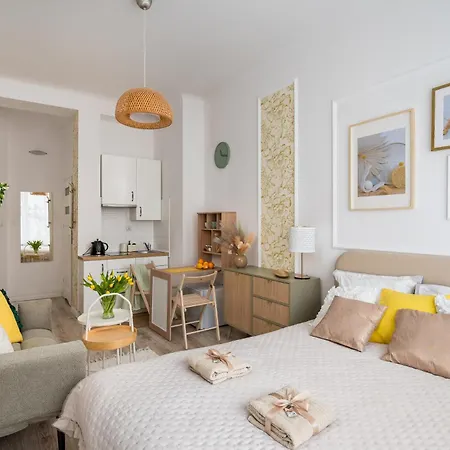 Oasis Charming Loft In A Historic Tenement House 900 M From Station