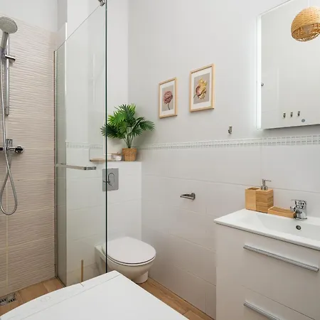 Oasis Charming Loft In A Historic Tenement House 900 M From Station