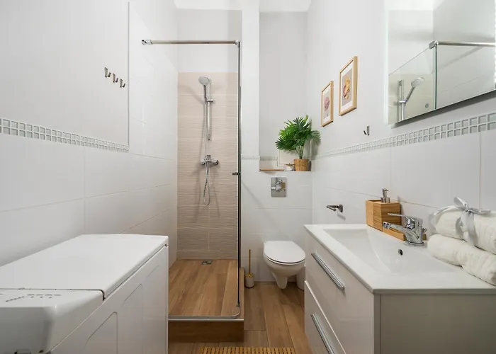 Oasis Charming Loft In A Historic Tenement House 900 M From Station وارسو