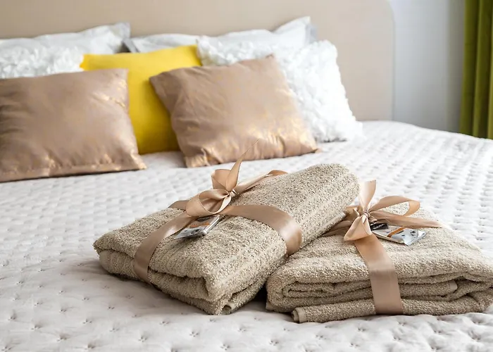 Oasis Charming Loft In A Historic Tenement House 900 M From Station