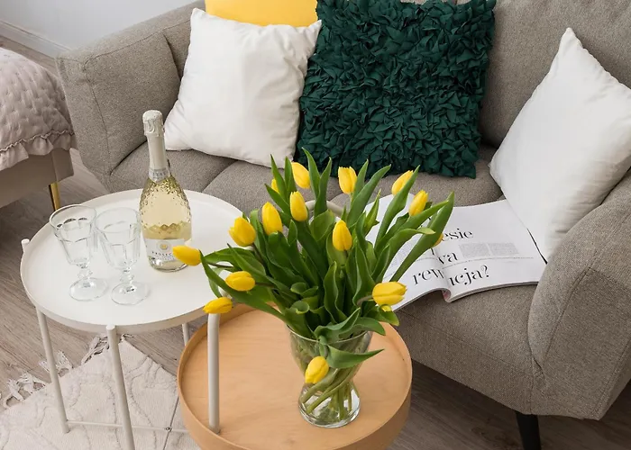 Oasis Charming Loft In A Historic Tenement House 900 M From Station وارسو