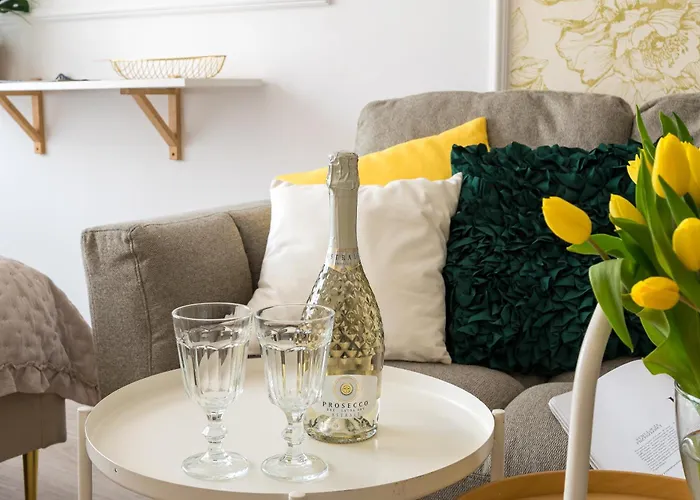 Oasis Charming Loft In A Historic Tenement House 900 M From Station * وارسو